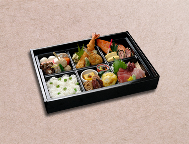 仏事用松花堂弁当 ６マス 紙製容器　5,400円（税込）